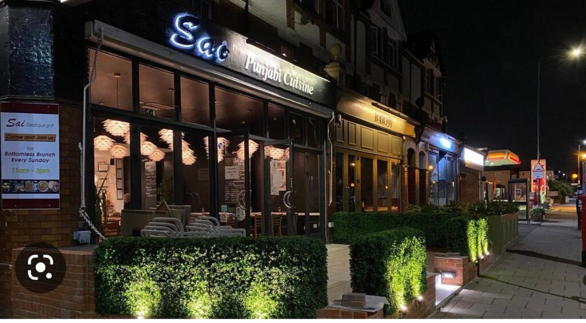 Super Convenient For Central London - Large 2 Double Bed Apartment 30 Seconds Walk To Platform Train Station And 19 Mins To London Waterloo Ngoại thất bức ảnh