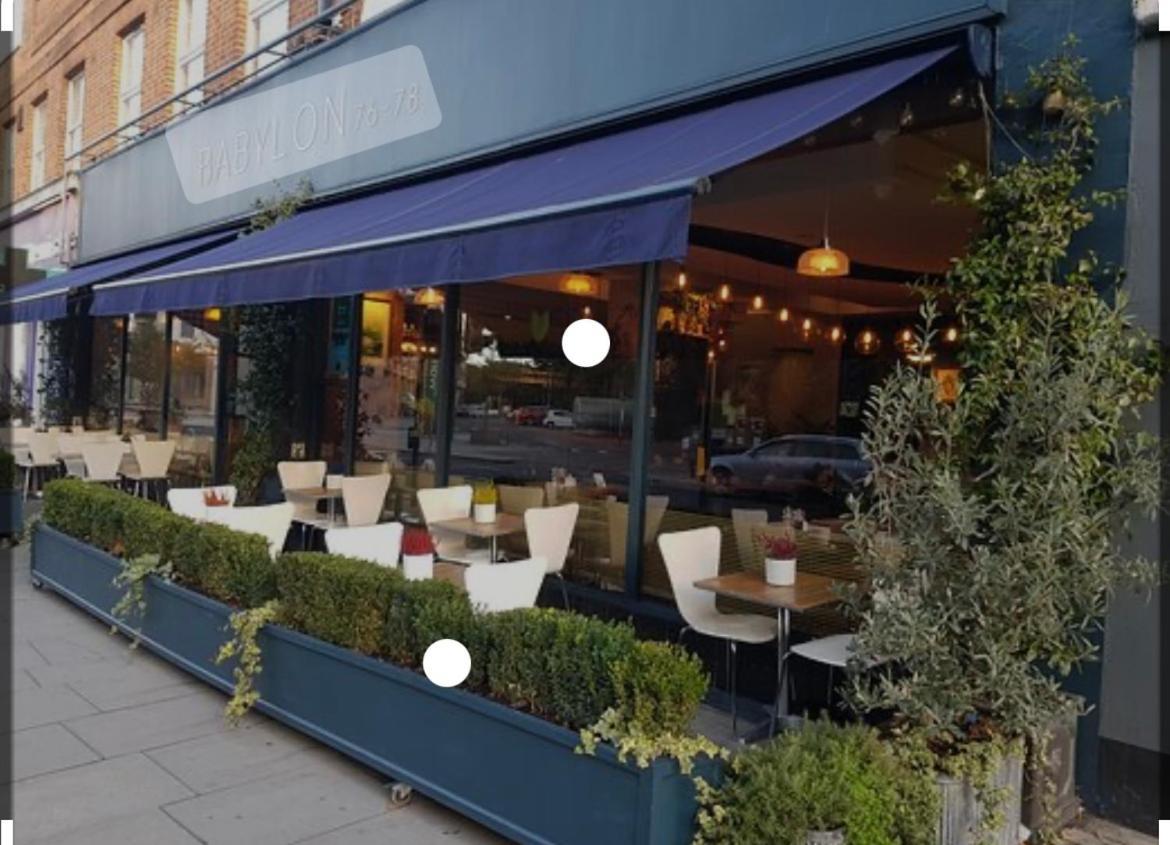 Super Convenient For Central London - Large 2 Double Bed Apartment 30 Seconds Walk To Platform Train Station And 19 Mins To London Waterloo Ngoại thất bức ảnh
